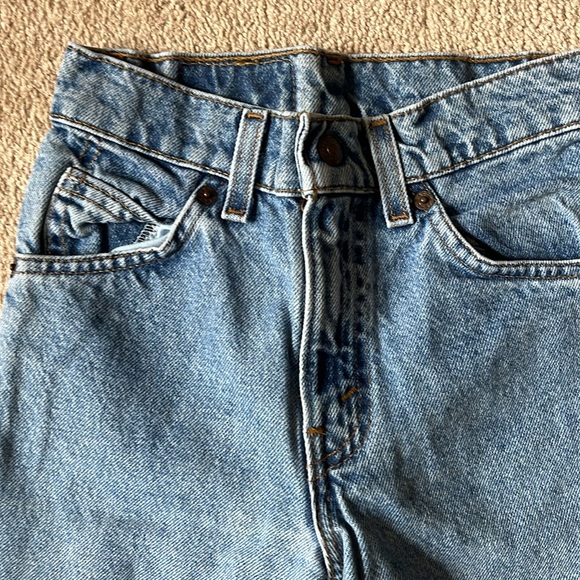 Kids cut off Levi’s 505 classes fit blue jeans, Sz. Slim 11, Fringe or Roll up - Picture 2 of 6